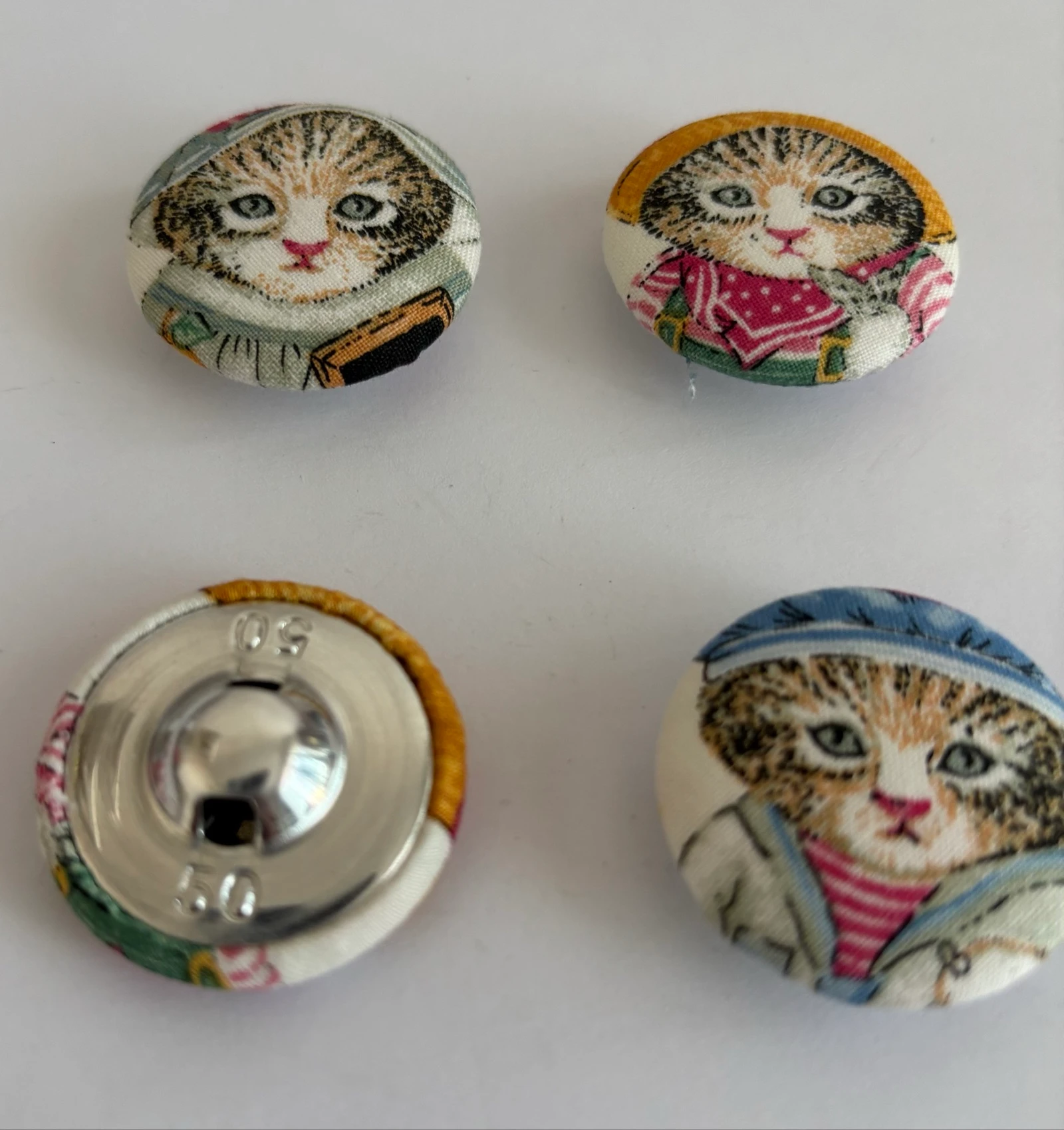 Fabric-covered buttons – photo 2